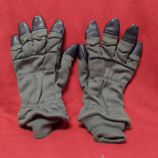 US Army Men's Medium (9) HAU-15/P Flyer's Intermediate Cold Weather Gloves (cb04-MAY324)