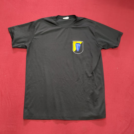 Small Black Tee Shirt Infantry "Follow ME"  Used (fb07-MAY358)