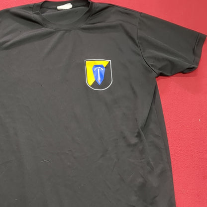 Small Black Tee Shirt Infantry "Follow ME"  Used (fb07-MAY358)