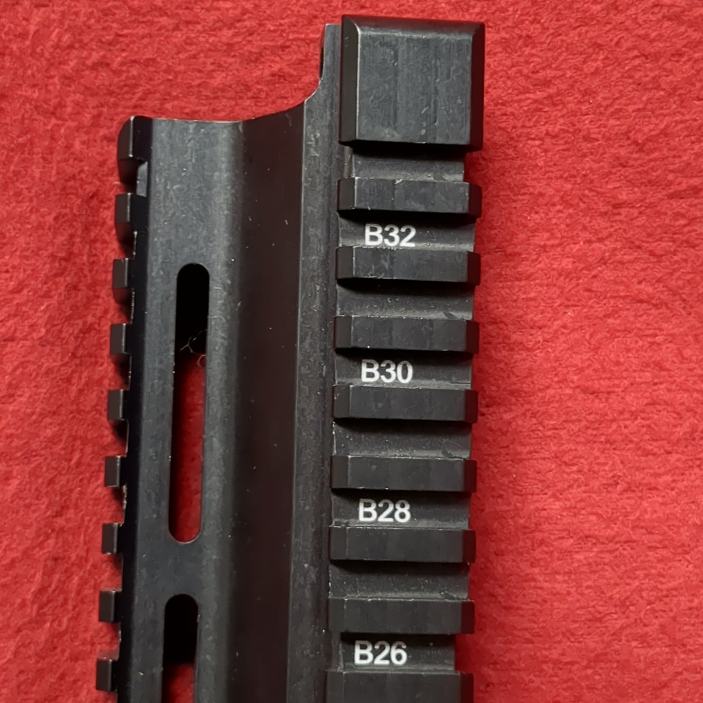 M249 Saw Rail Adapter Right/Bottom Assembly Excellent Condition (FB18-MAY360)
