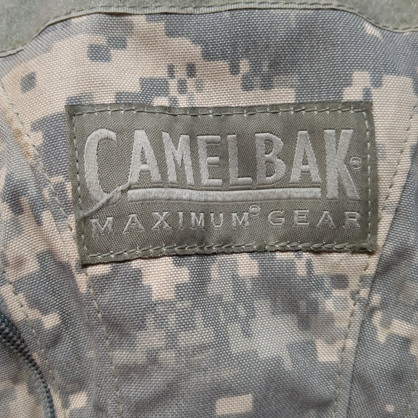 Camelback Maximum Gear Hydration carrier Only* ACU/UCP Good condition (db01-JUN95)
