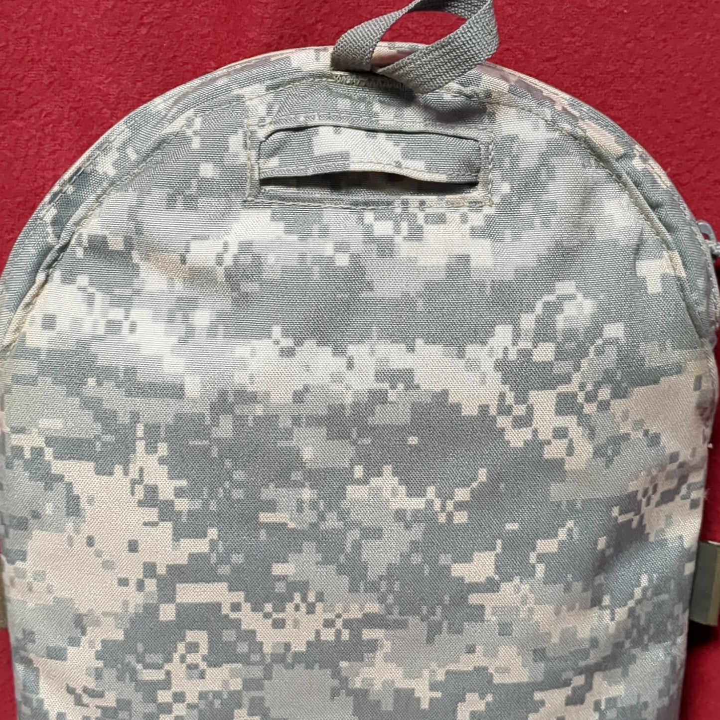 US Army ArmorBak CamelBak Hydration Carrier Only W/O Buckles ACU Pattern 100oz Good Condition (db01-JUN166)