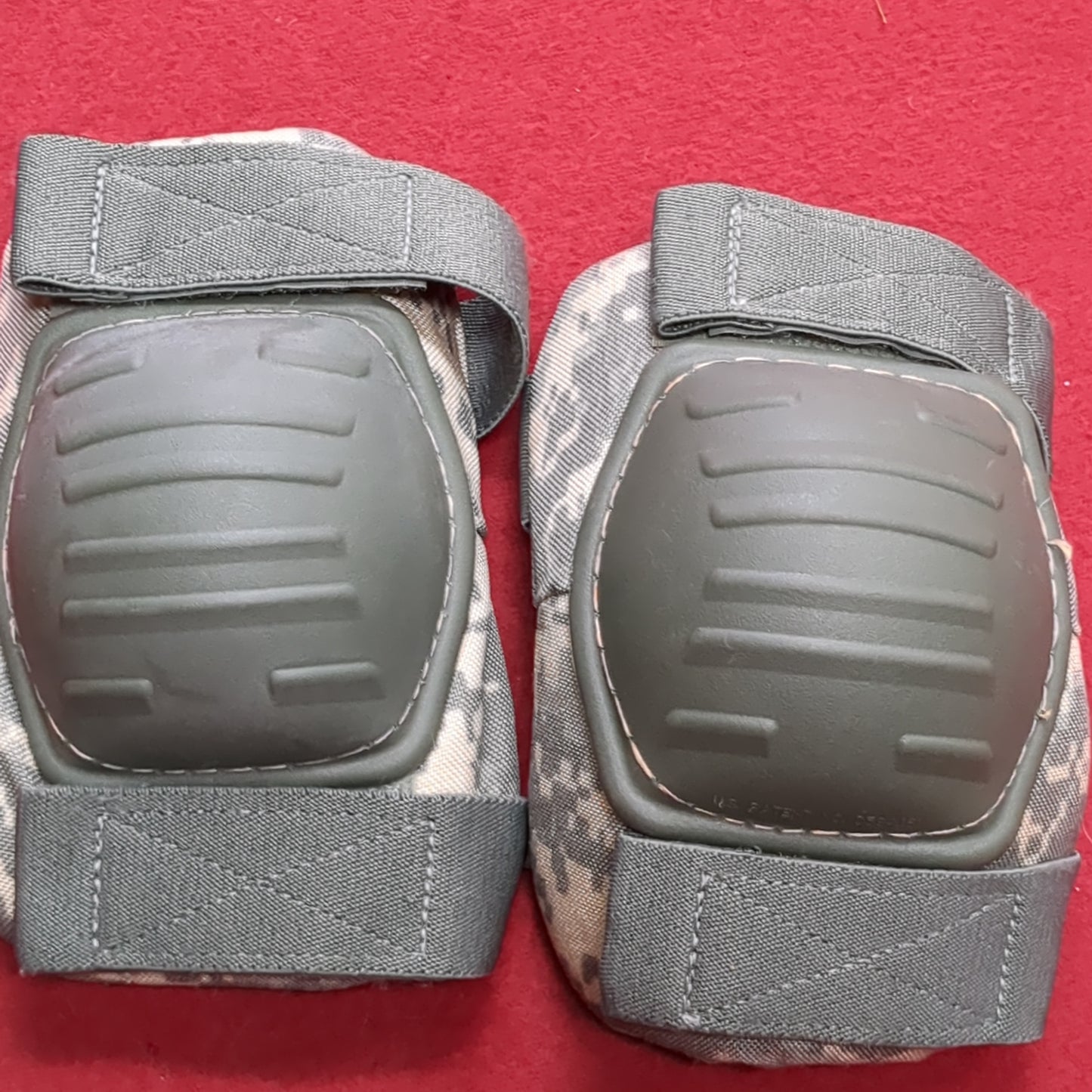 SET of US Army Elbow Pads Ripple ACU UCP Digital Camouflage Excellent Condition (da12-JUL191)