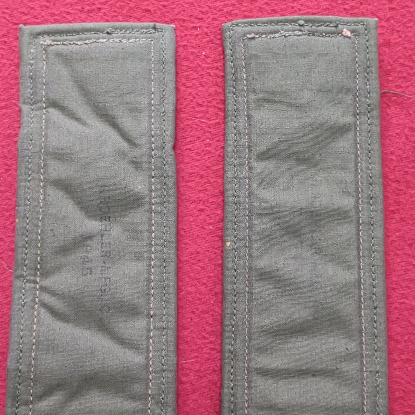 US Army 1945 Pair of Shoulder Straps (aa12-14)