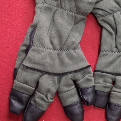 Men's Medium (9) HAU-15/P Flyer's Intermediate Cold Weather Gloves (j23- (ab14-MH177)
