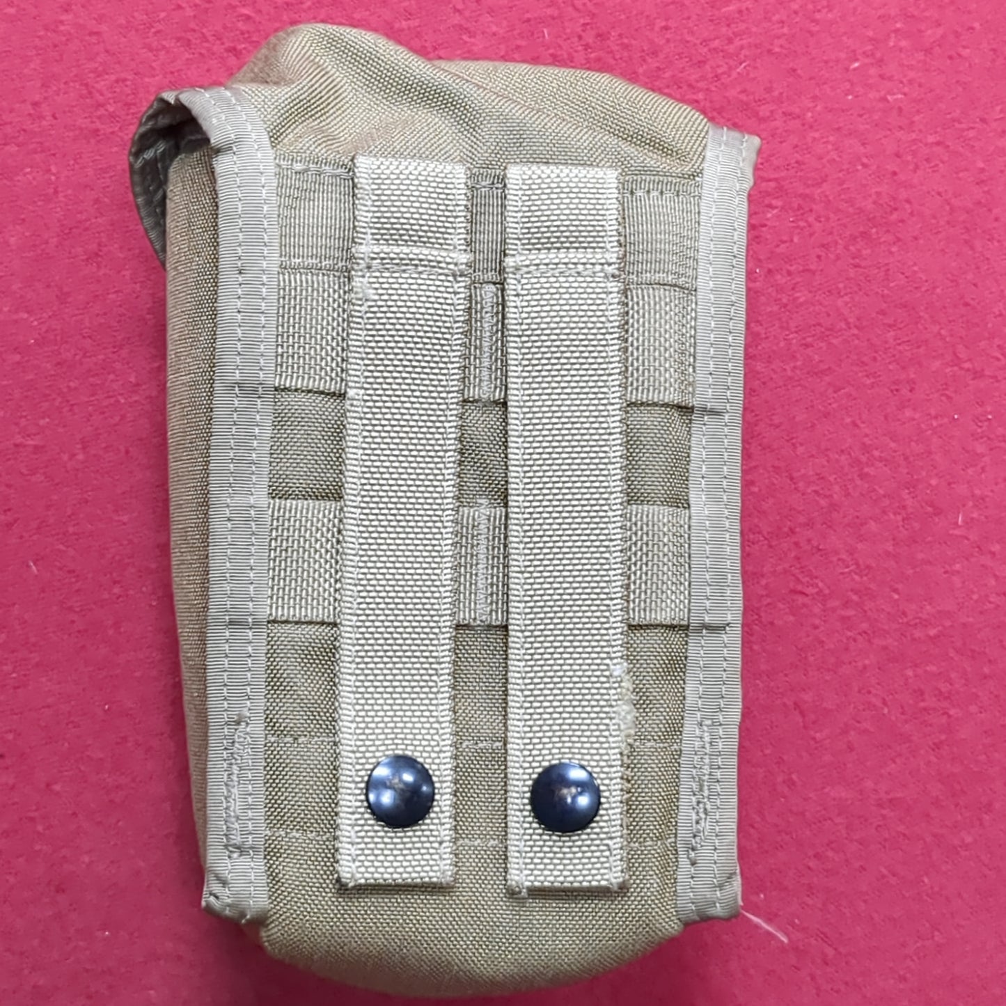 NEW (without tag) Coyote Canvas Magazine Pouch (aa04-42)