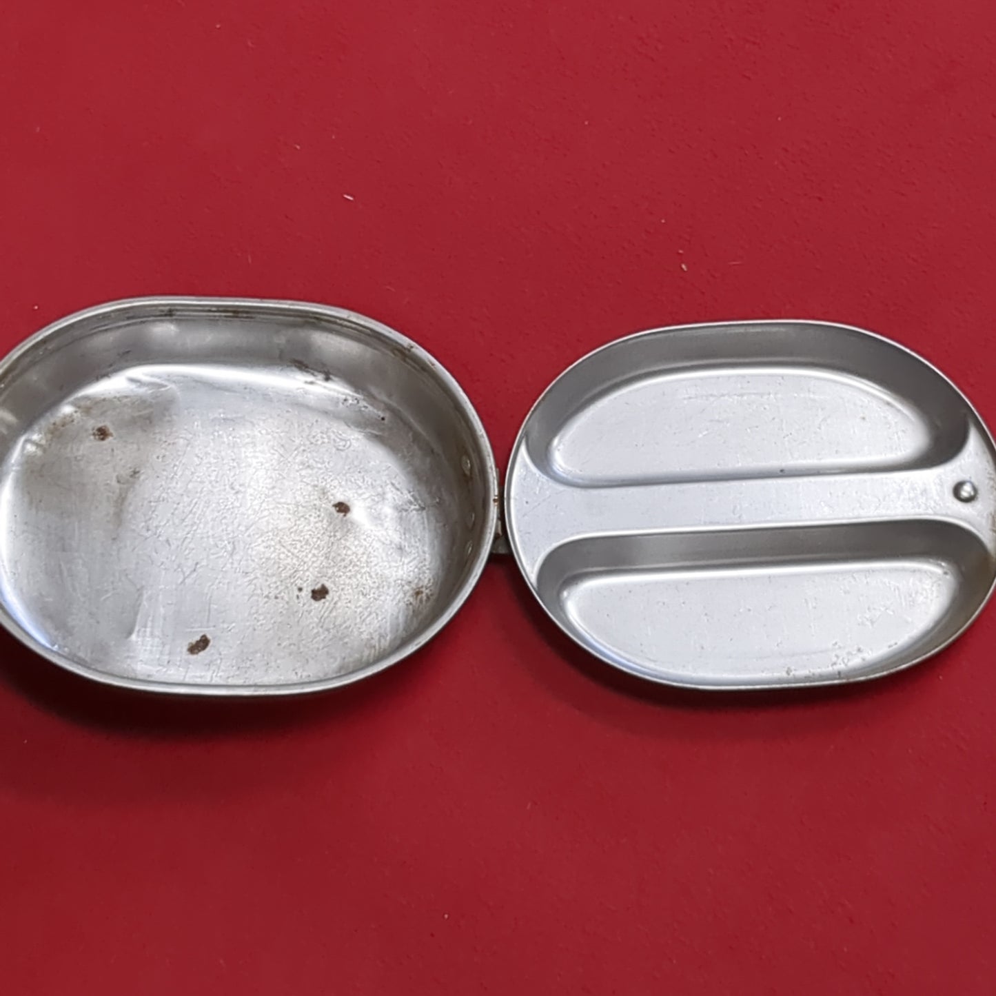 VINTAGE 1945 US Army Field Mess Kit (12s (ab11-28)