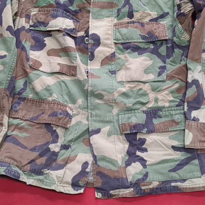 US Army Hot Weather Woodland Camo Coat Size Small Short (20s ac15-26)