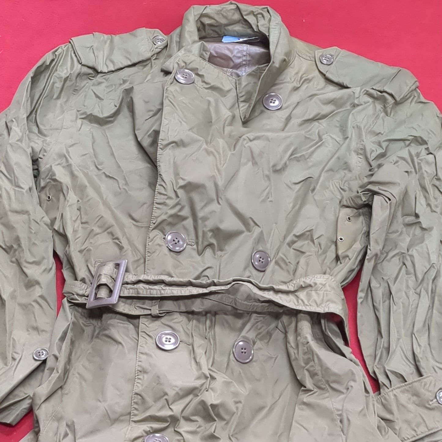 VINTAGE Man's Raincoat Lightweight Taupe 179 (18s ac15-11)