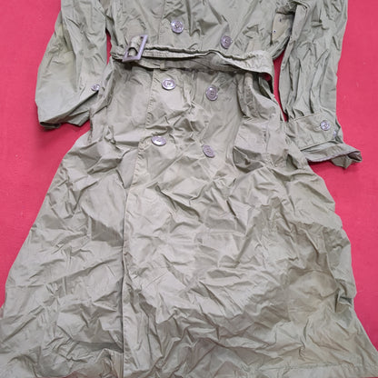 VINTAGE Man's Raincoat Lightweight Taupe 179 (18s ac15-11)