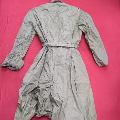 VINTAGE Man's Raincoat Lightweight Taupe 179 (18s ac15-11)