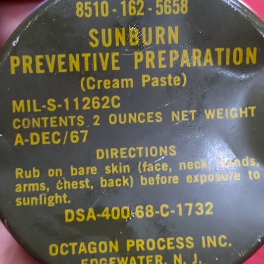 US Army Vietnam Era Sunburn Preventive Preparation 2oz (21s ac15-5)