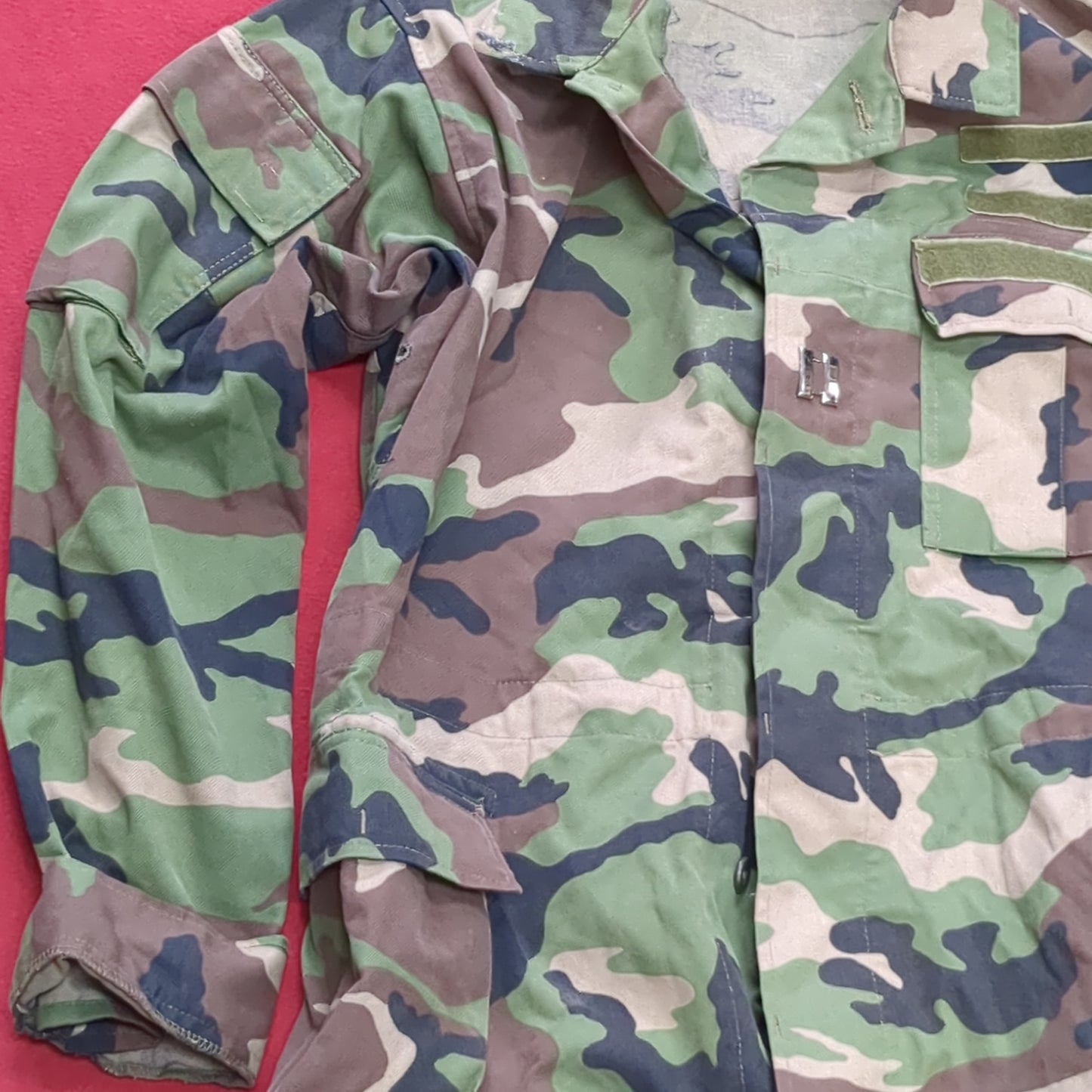 US Army Woodland Camo Michalovce Zekon Coat w/Captain Bars Size Unknown (28s34)