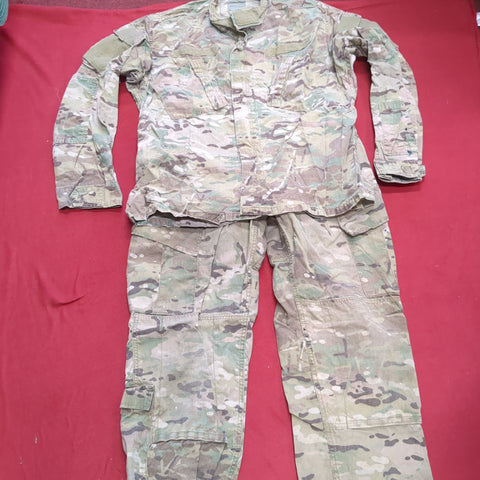Set of Medium Regular Deployment FRAC OCP Multicam Camo Uniform (23s10*)