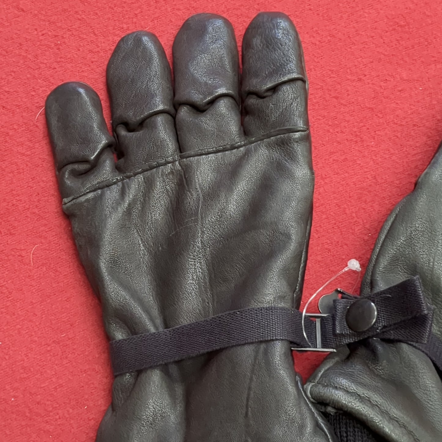 Pair of Black Leather Cold/Wet Weather Gloves Size Small (2) (cb04-16)