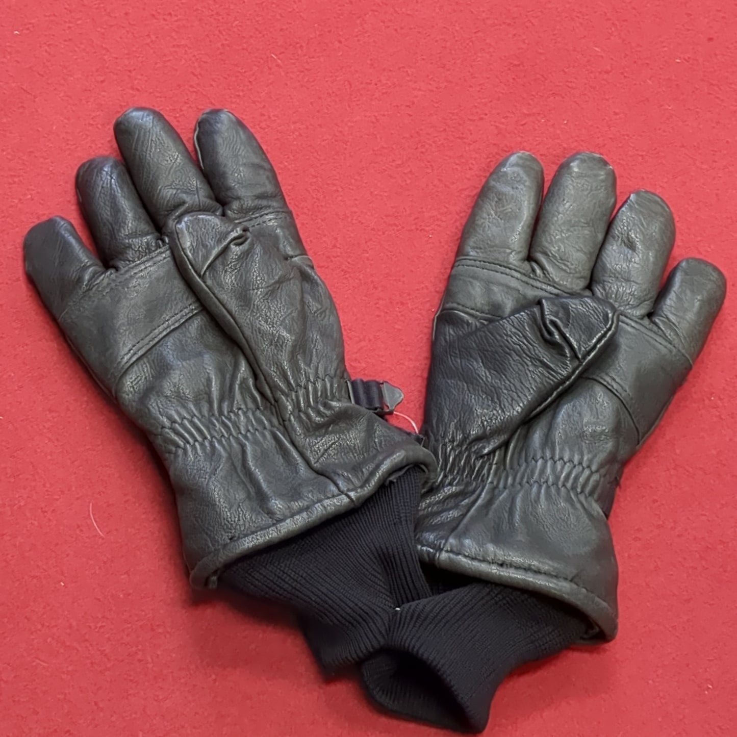 Pair of Black Leather Cold/Wet Weather Gloves Size Small (2) (cb04-16)