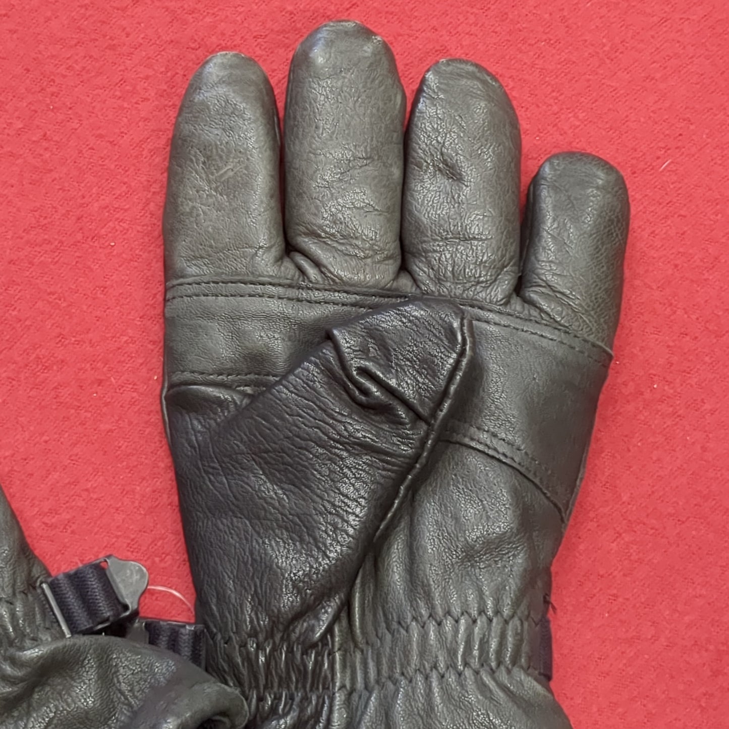 Pair of Black Leather Cold/Wet Weather Gloves Size Small (2) (cb04-16)