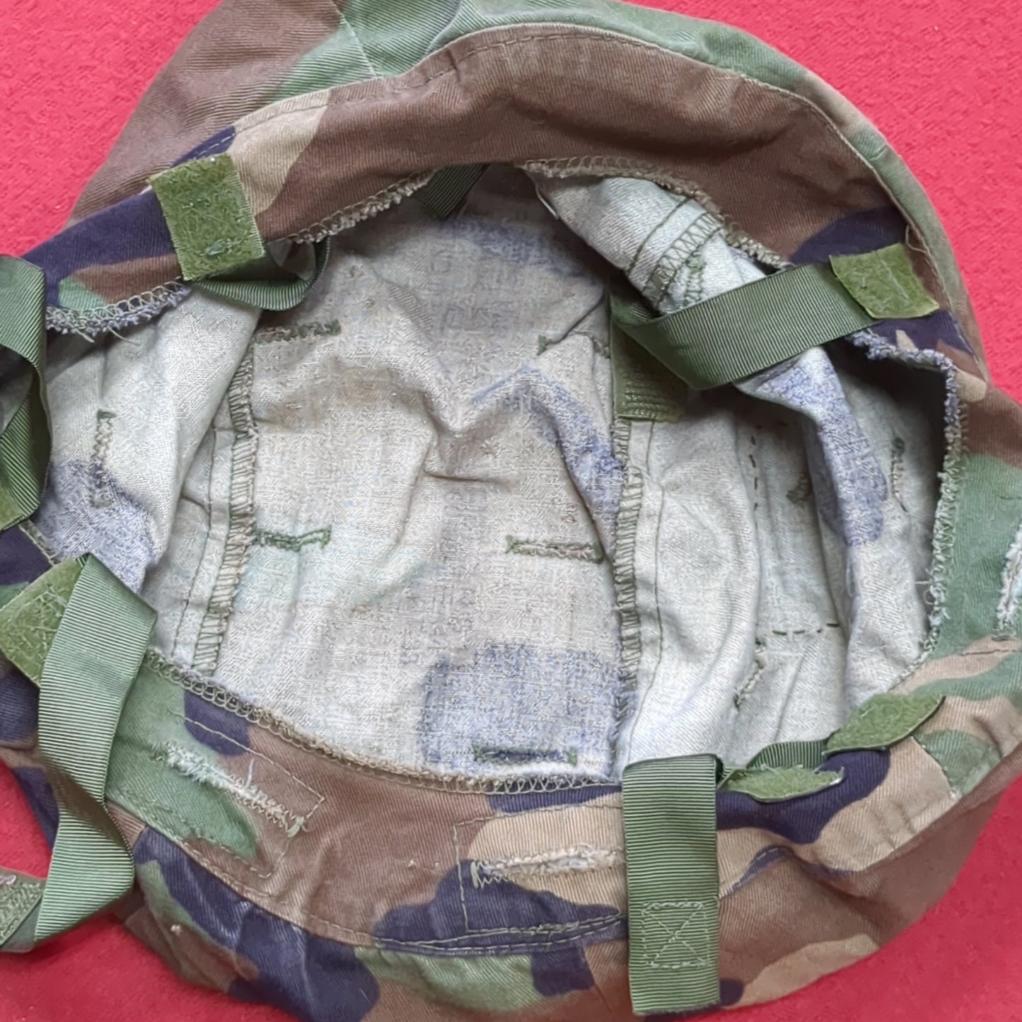 US Army Parachutist Helmet Cover Size Medium/Large Woodland Pattern (32CR ca7-11)