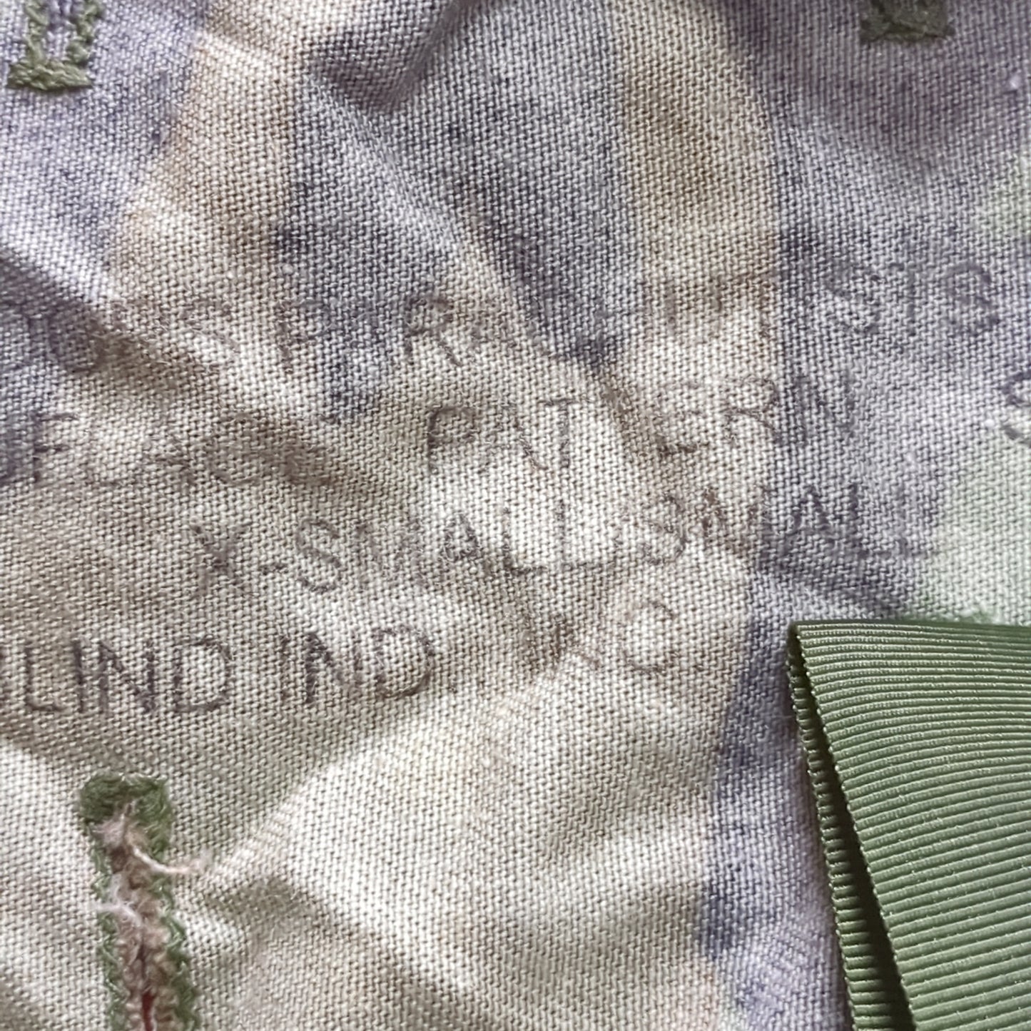 USED US Army Woodland Camo Helmet Cover Size X-Small/Small (07n-BDU2-FA13-23)
