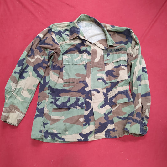 US Army MEDIUM SHORT Uniform Top BDU WOODLAND Pattern Good Condition (14o db4-31)