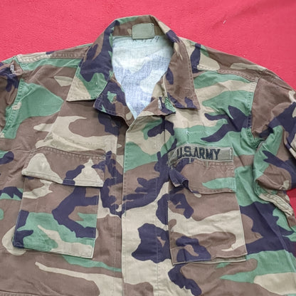 US Army MEDIUM SHORT Uniform Top BDU WOODLAND Pattern Good Condition (14o db4-30)