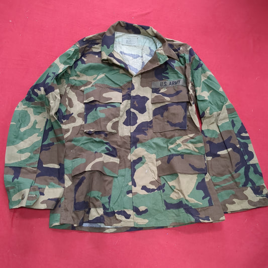 US Army MEDIUM SHORT Uniform Top BDU WOODLAND Pattern Good Condition (14o db4-36)