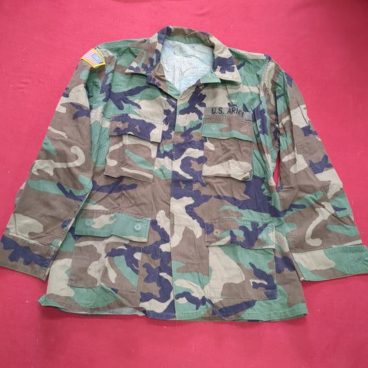 US Army MEDIUM SHORT Uniform Top BDU WOODLAND Pattern  Good Condition (14o db4-29)