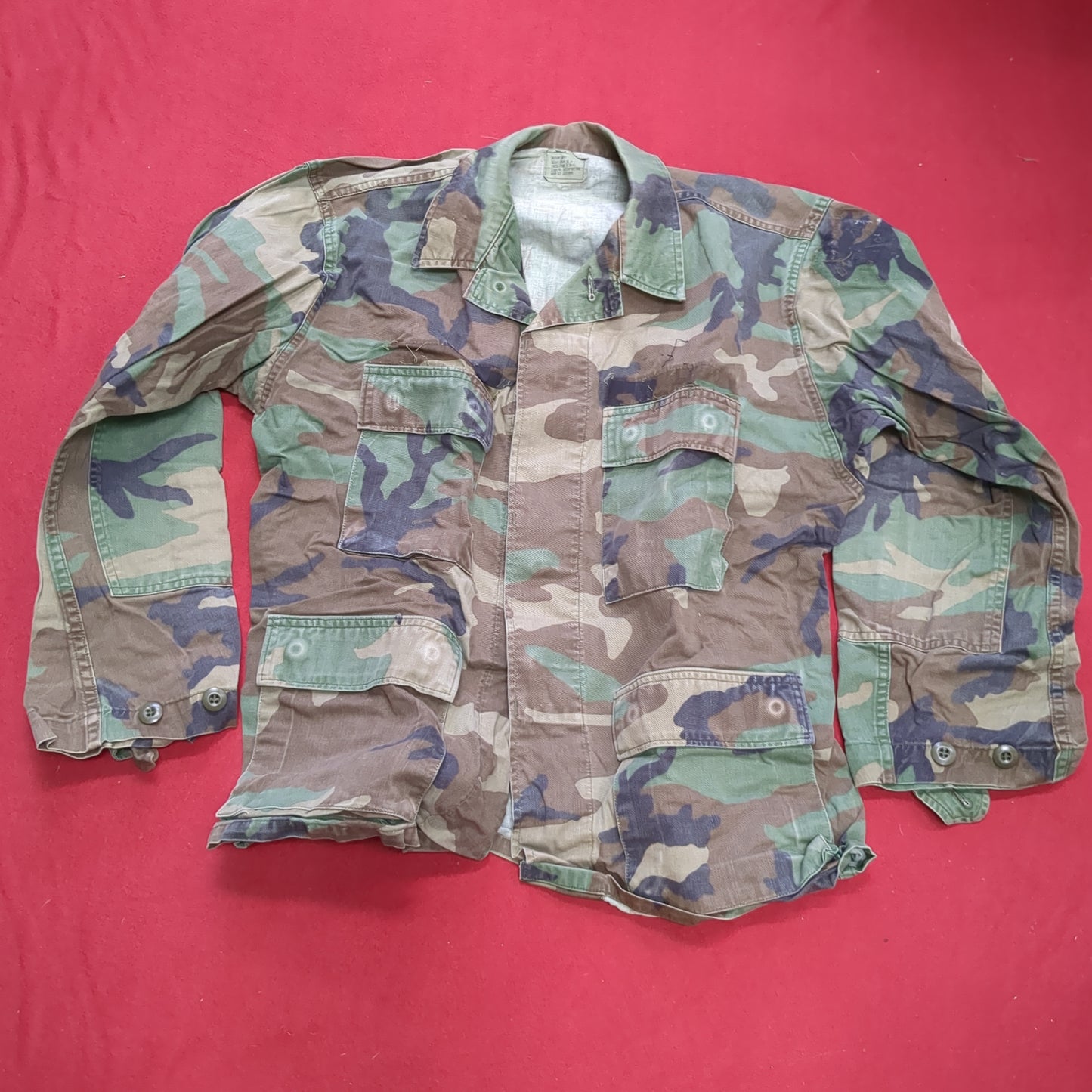 US Army Woodland Camo Coat Size Medium Short Used  (A04- DC02-A6)
