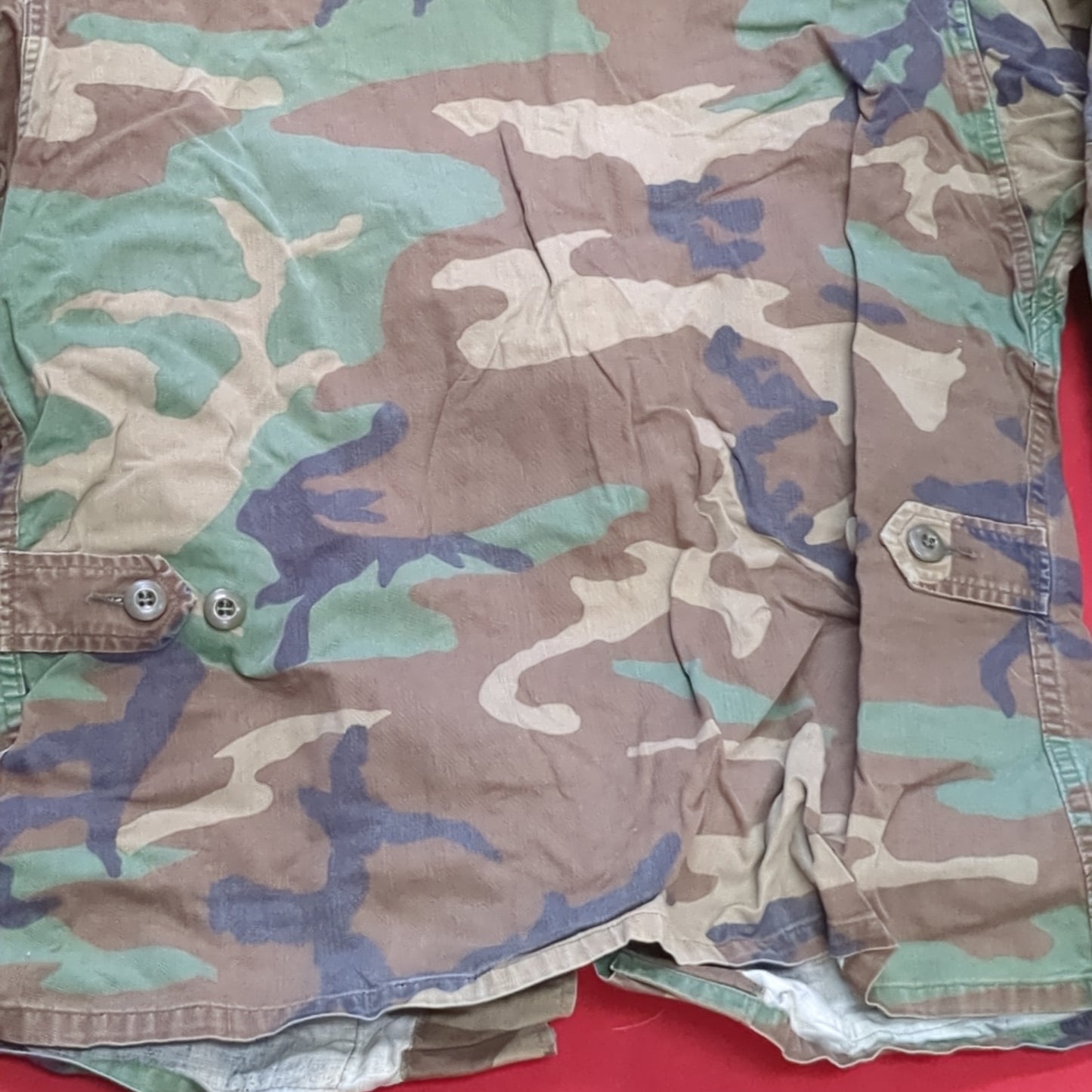 US Army Woodland Camo Coat Size Medium Short Used  (A04- DC02-A6)