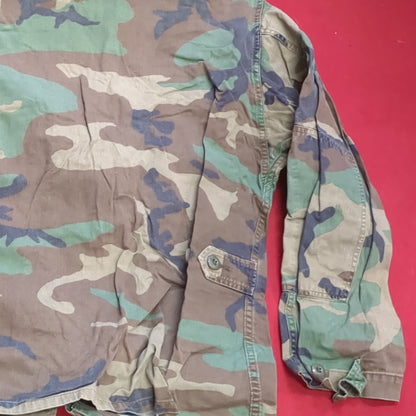 US Army Woodland Camo Coat Size Medium Short Used  (A04- DC02-A6)