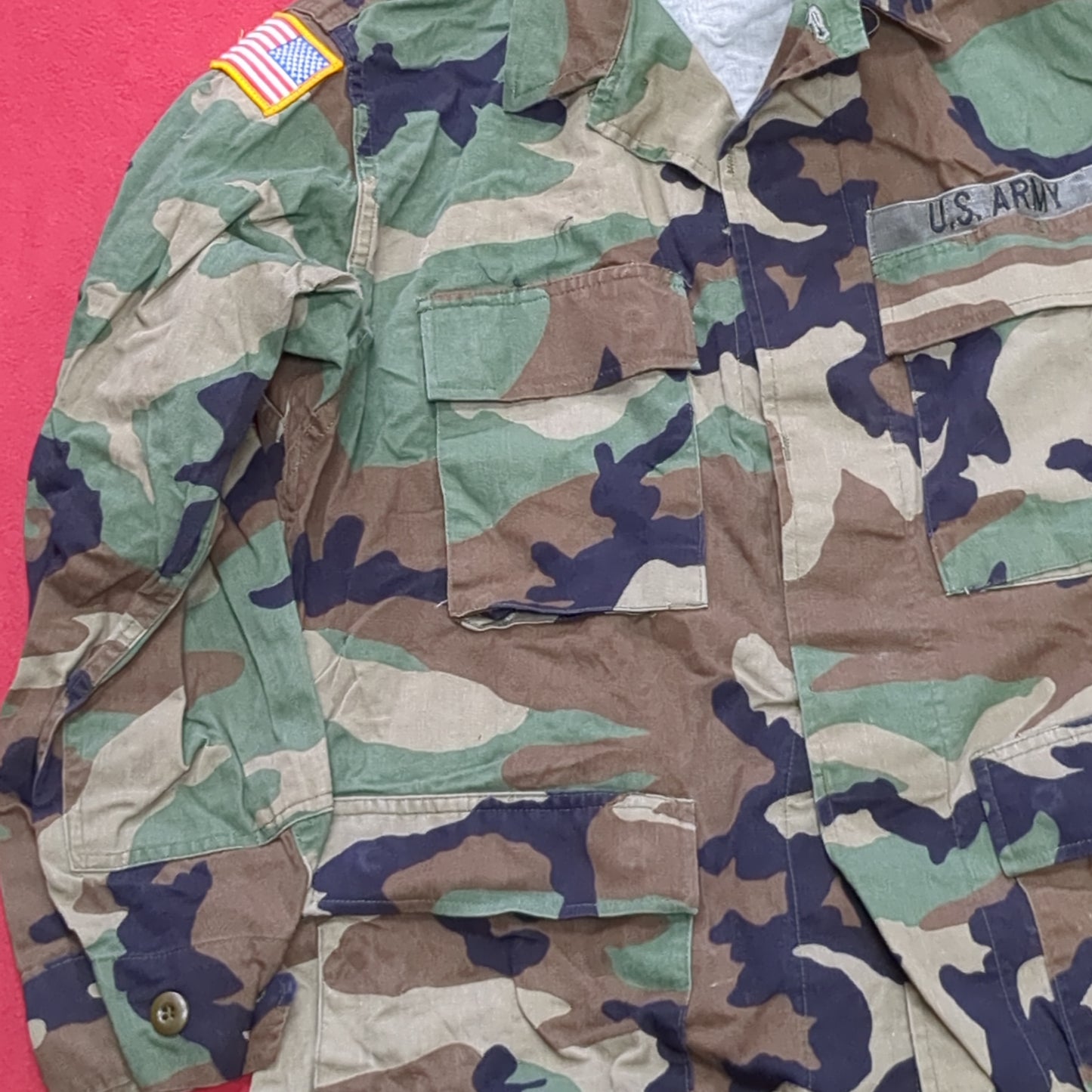 US Army Woodland Camo Coat Size Medium Short Good Condition (A04- DC02-A11)