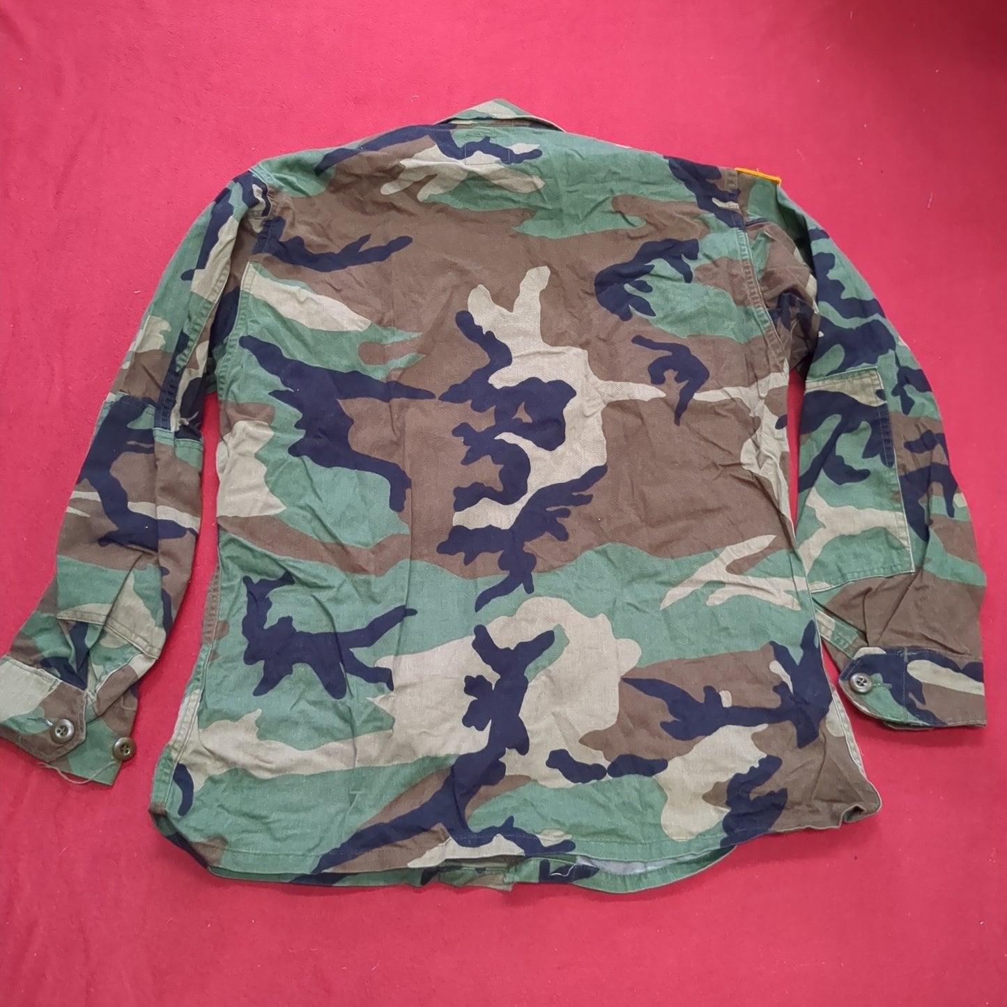 US Army Woodland Camo Coat Size Medium Short Good Condition (A04- DC02-A11)