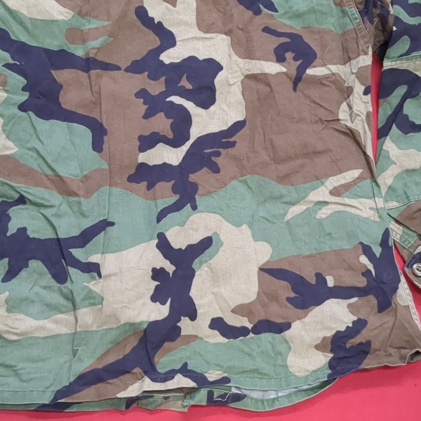 US Army Woodland Camo Coat Size Medium Short Good Condition (A04- DC02-A11)