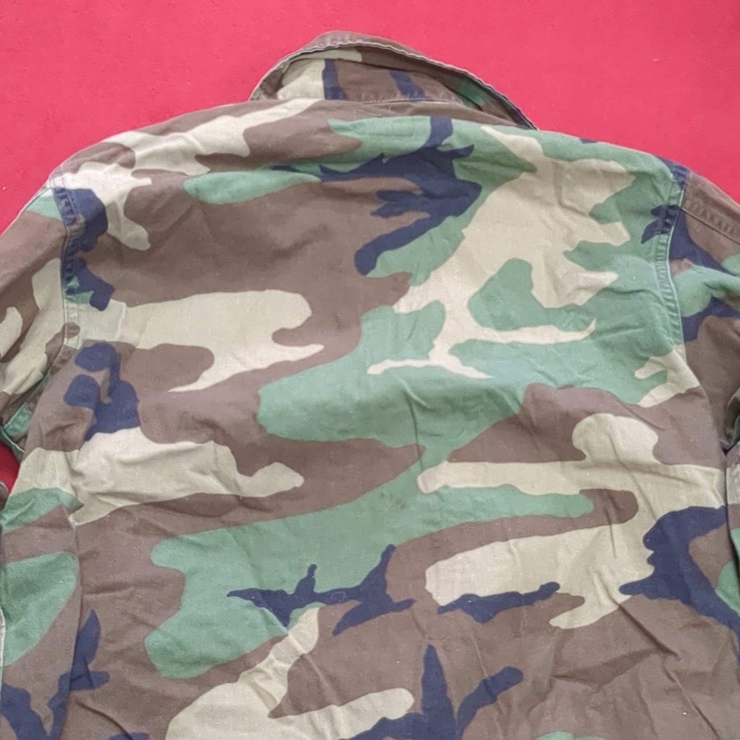 US Army Woodland Camo Coat Size Medium Short (A04- DC02-A10)