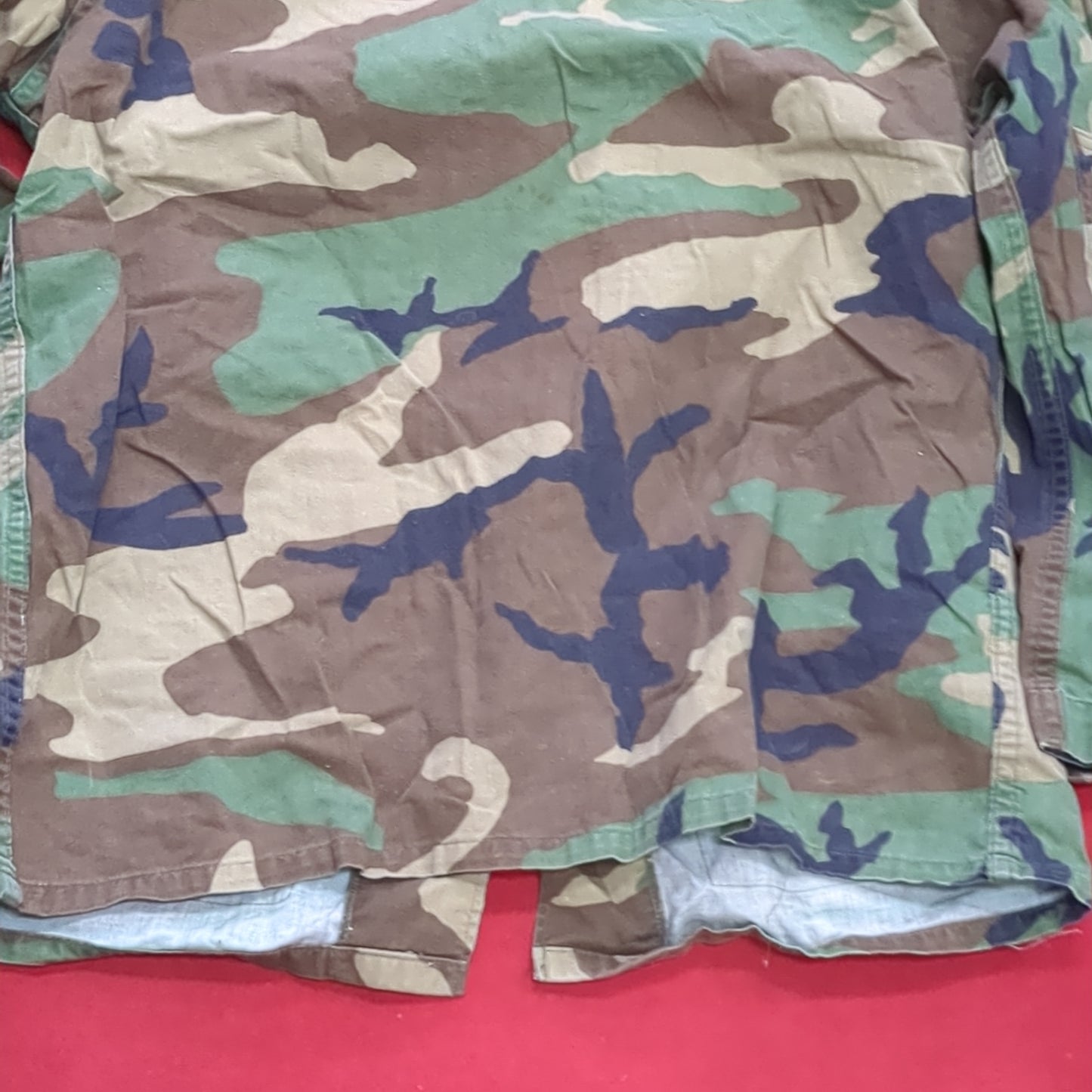 US Army Woodland Camo Coat Size Medium Short (A04- DC02-A10)