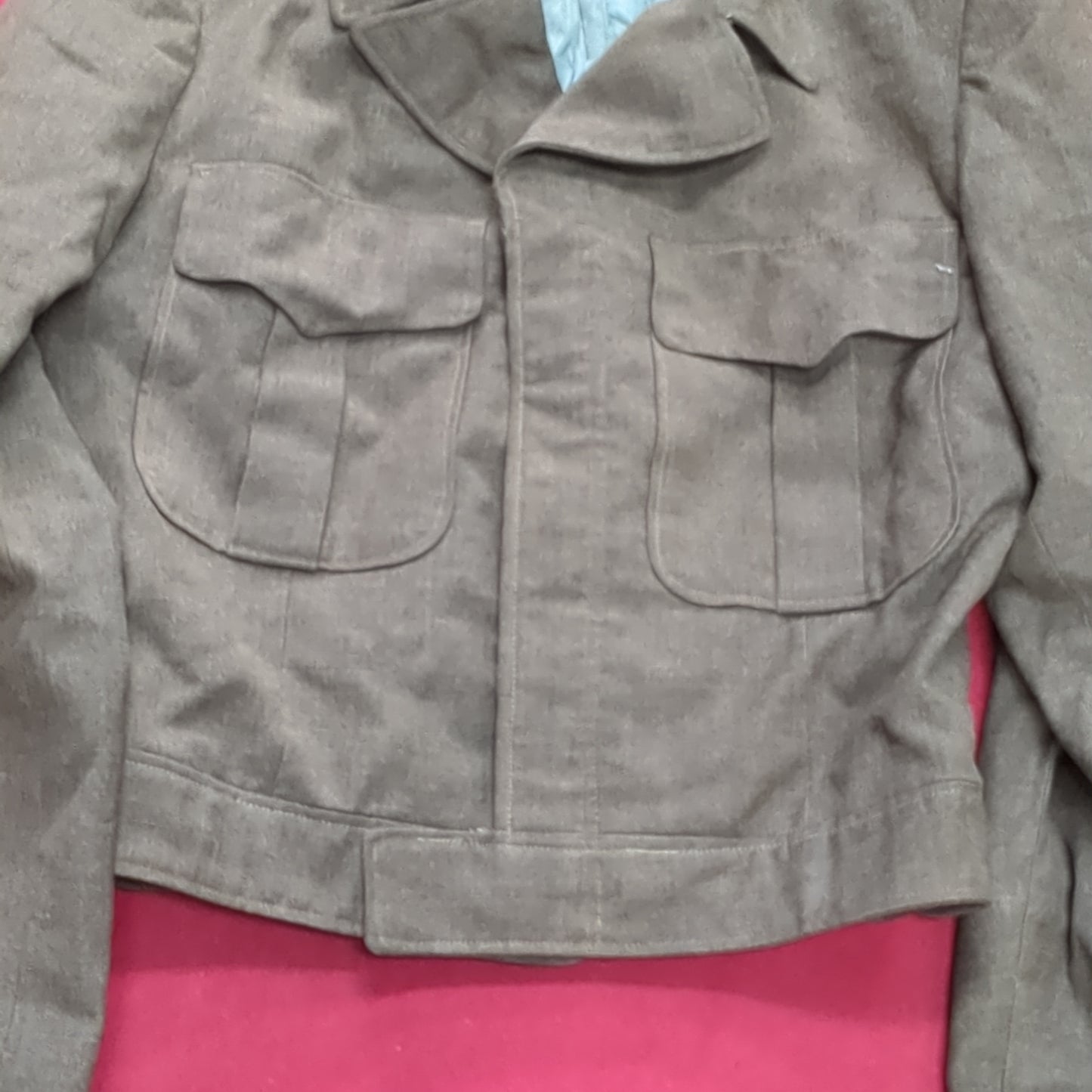 WWII 1952 38L IKE M-1950 Jacket, Field, Wool OD Excellent condition (a08 DC3-L)
