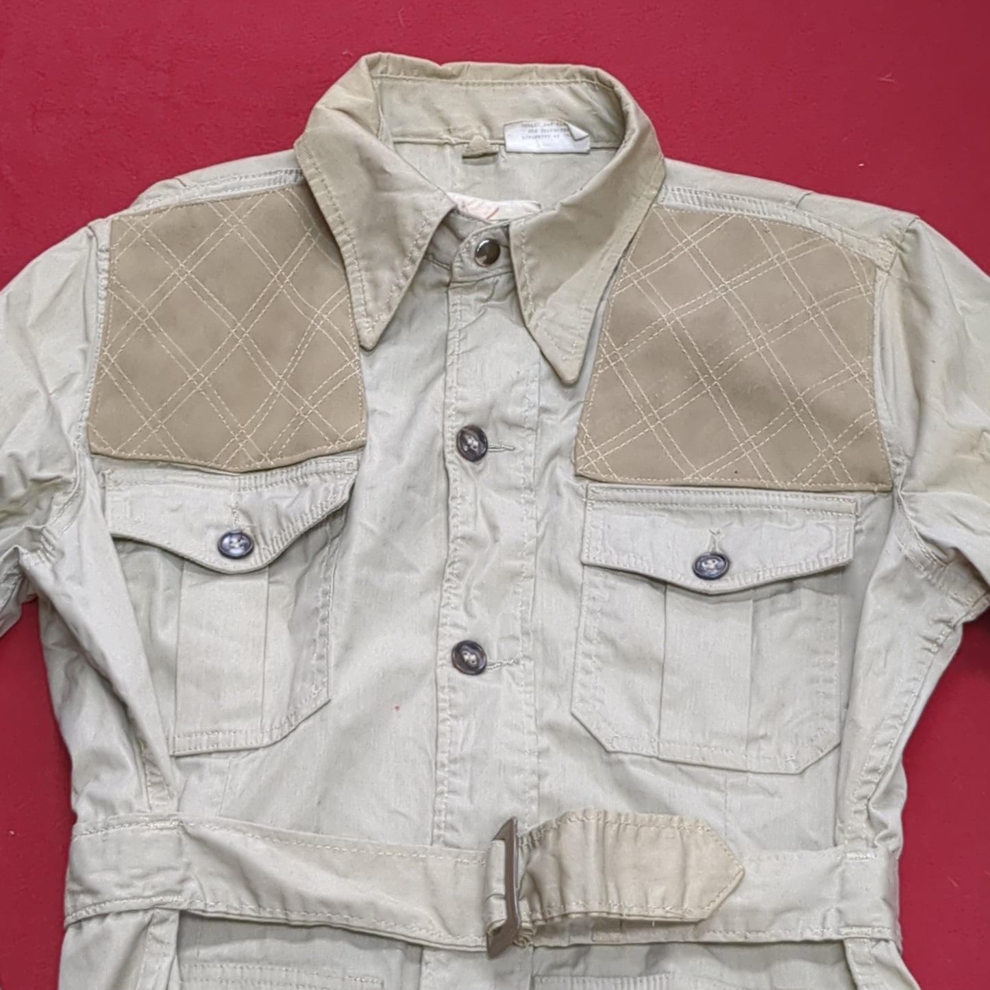 Vintage Game Winner Medium Long-Sleeve Khaki Shell Good Condition (a08 DC3-X)