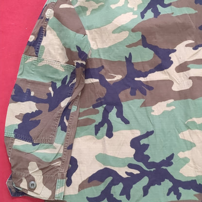 US Army Medium Regular BDU Woodland Top Jacket Good Condition (a10 DC4-N)