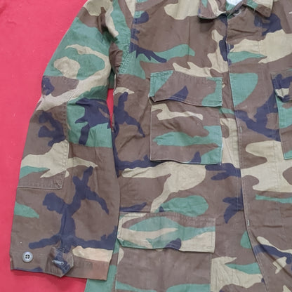 US Army Medium Regular BDU Woodland Top Jacket Excellent Condition (a10 DC4-x)