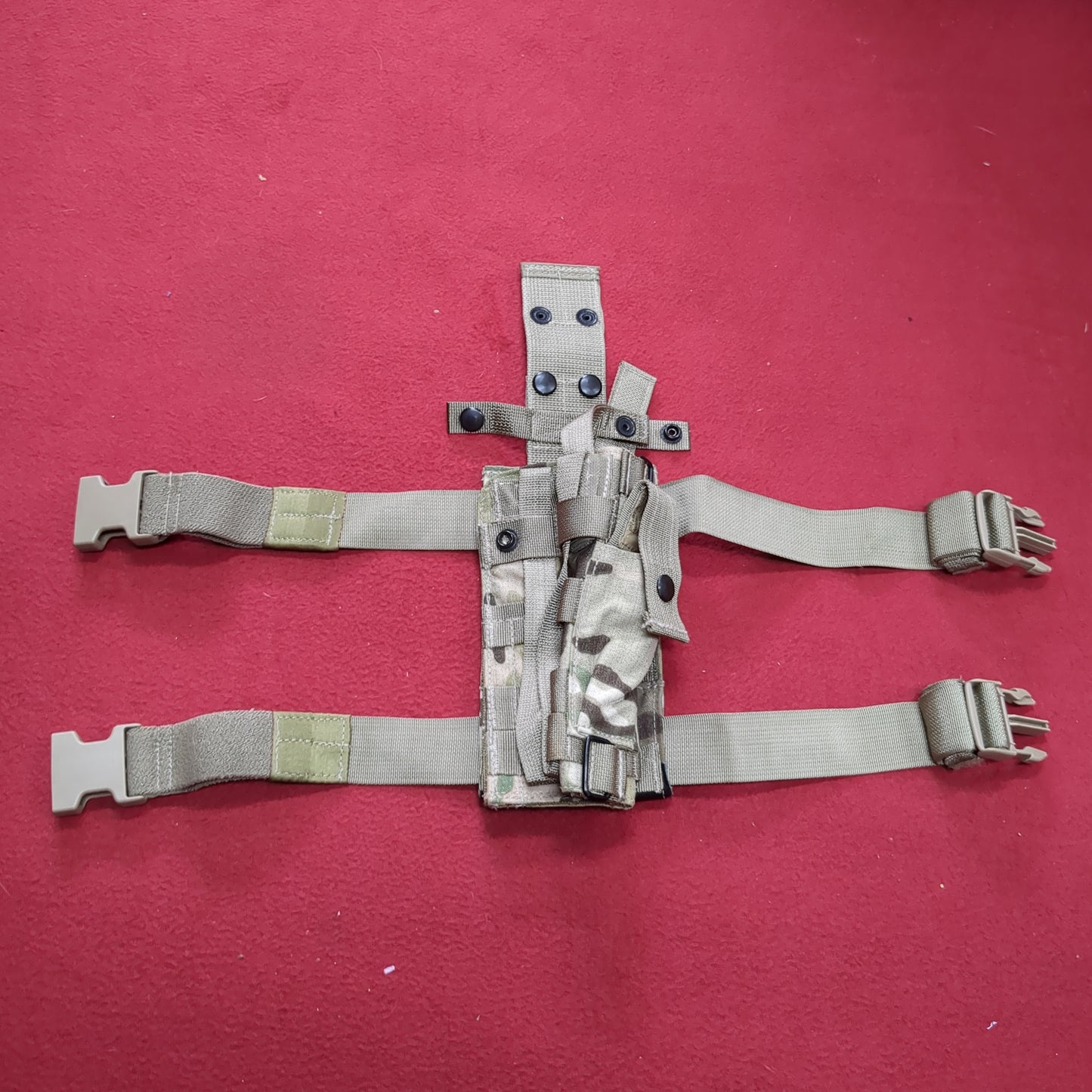 US Army Platform, Thigh-Mount LBT-6099B OCP W/ Universal Holster and Assembly Excellent Condition (ca4-SEP68)