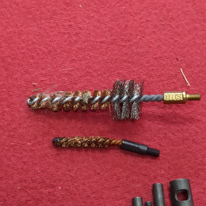 Otis Technology 5.56mm Cleaning Kit MFG-556-IMOD (25o- da03-SEP92)