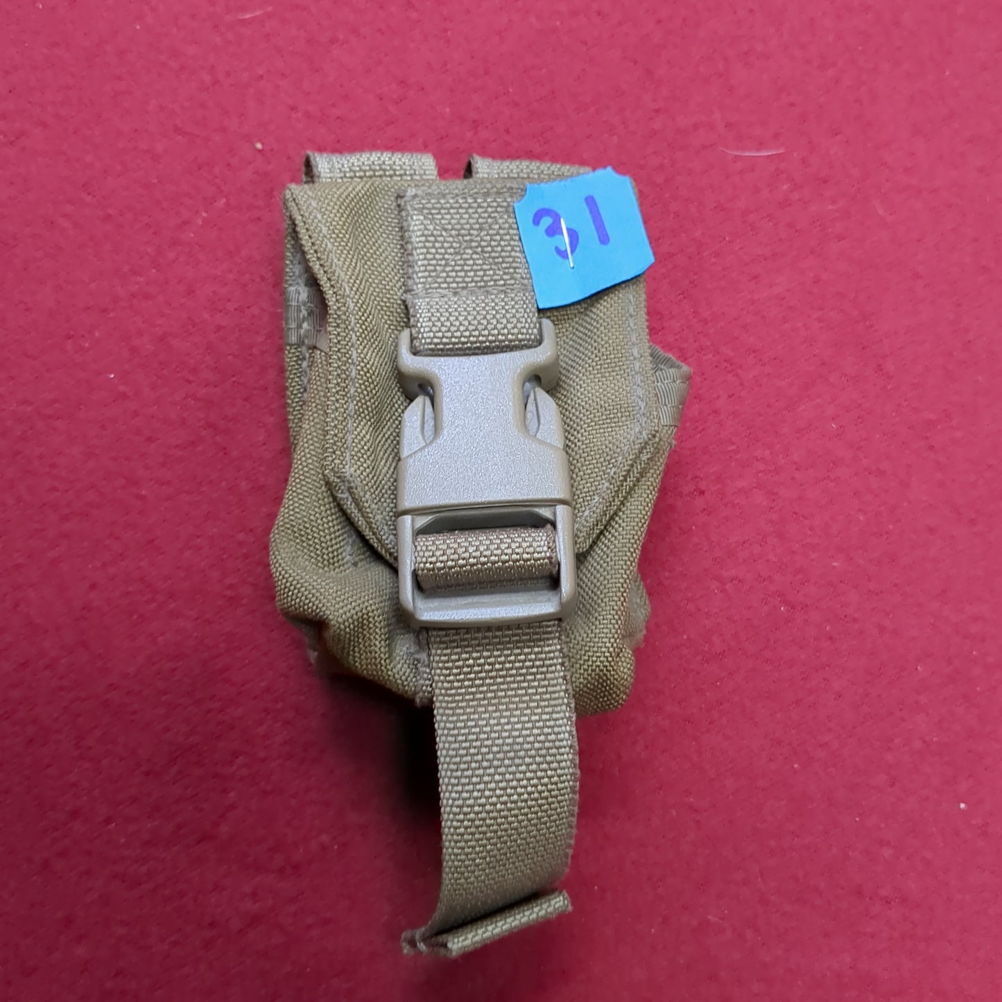 Eagle Industries MC-FGC-1-MS-COY Coyote Grenade Pouch  Good Condition (03g 35cr- ca3-31)
