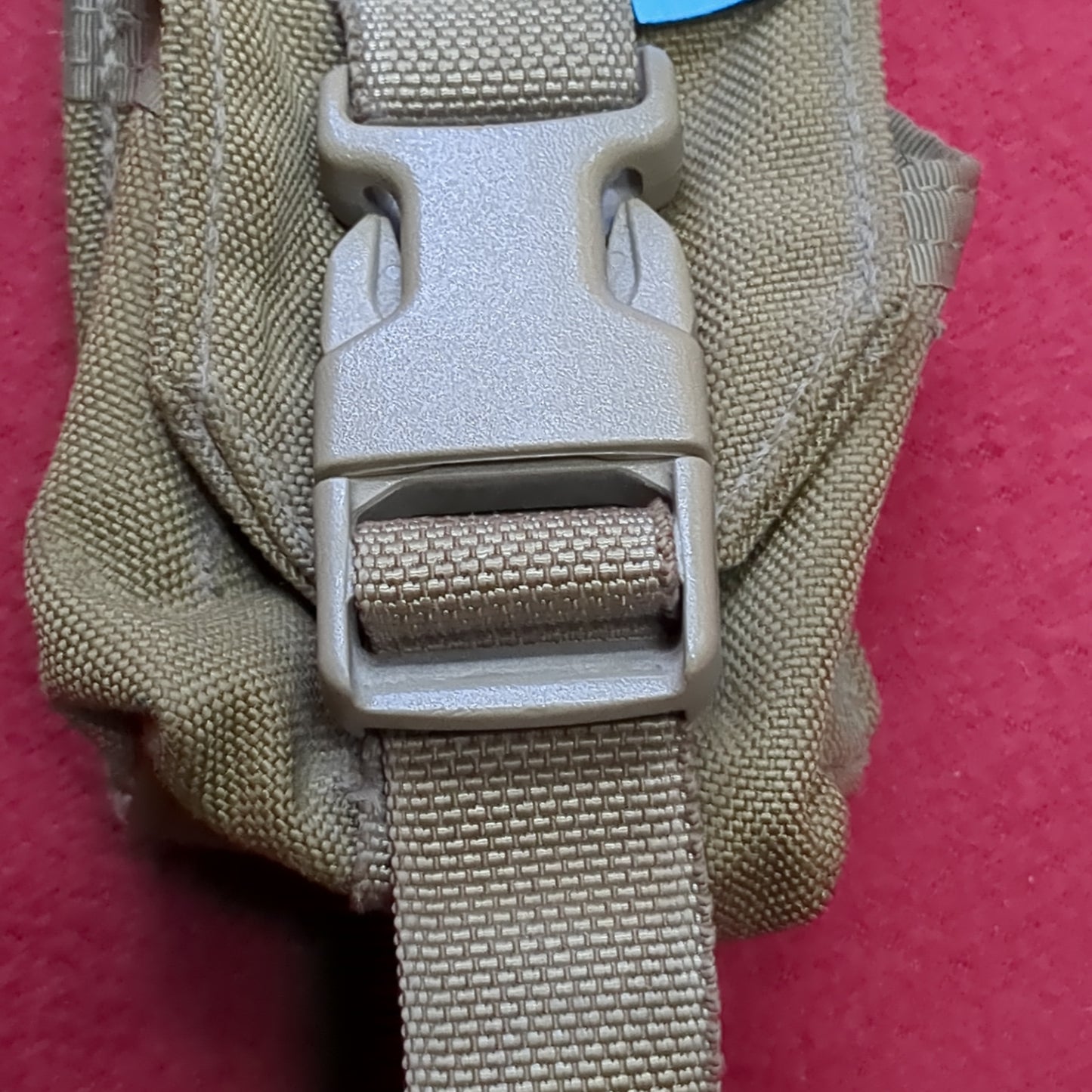Eagle Industries MC-FGC-1-MS-COY Coyote Grenade Pouch  Good Condition (03g 35cr- ca3-31)