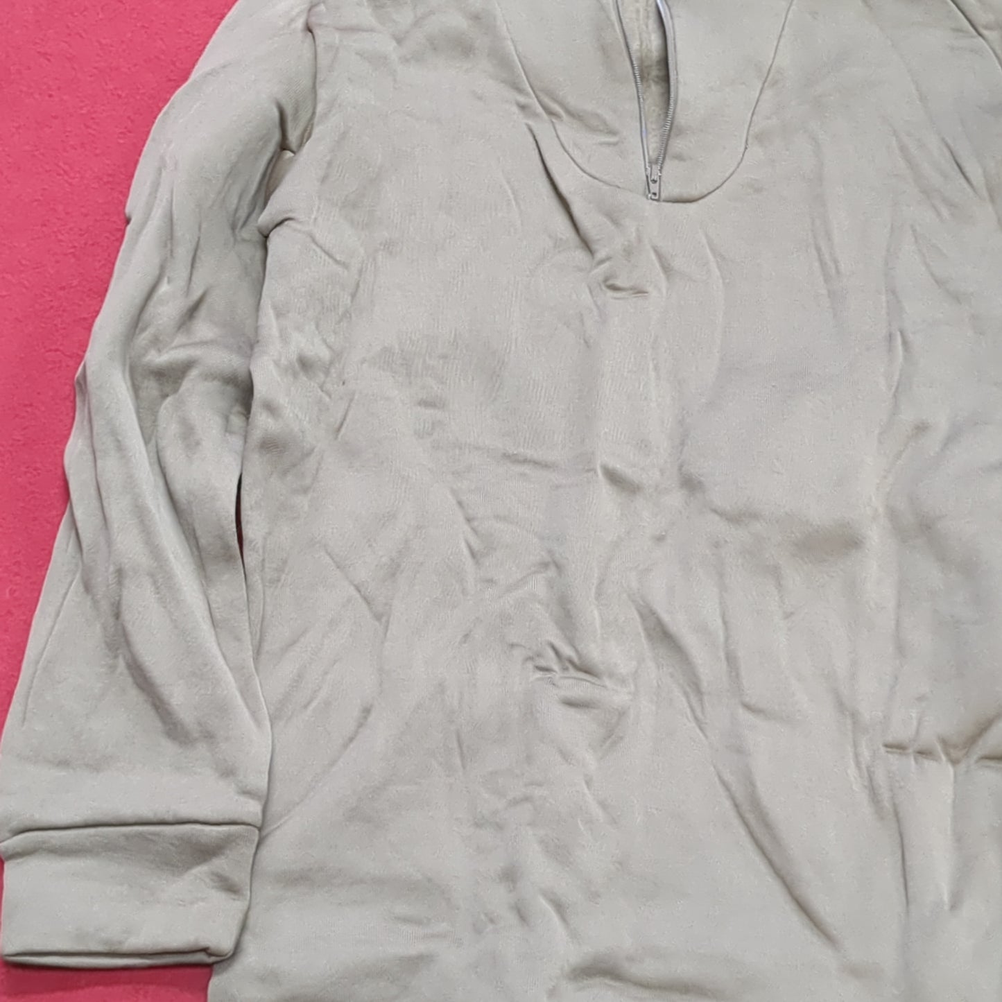 1980s/90s US Army MEDIUM Cold Weather Undershirt Brown Excellent Condition (18g waf2- fa02-10)
