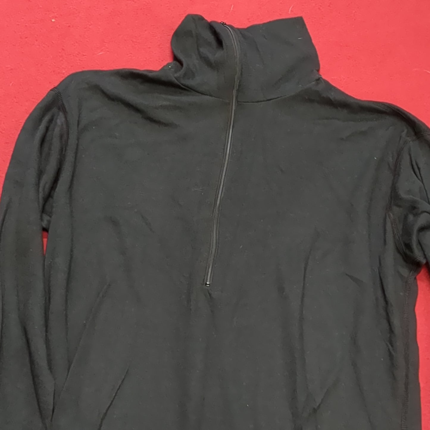 US Army MEDIUM 1/4 Zip MW Cold Weather Undershirt Black Good Condition (fa04-2)