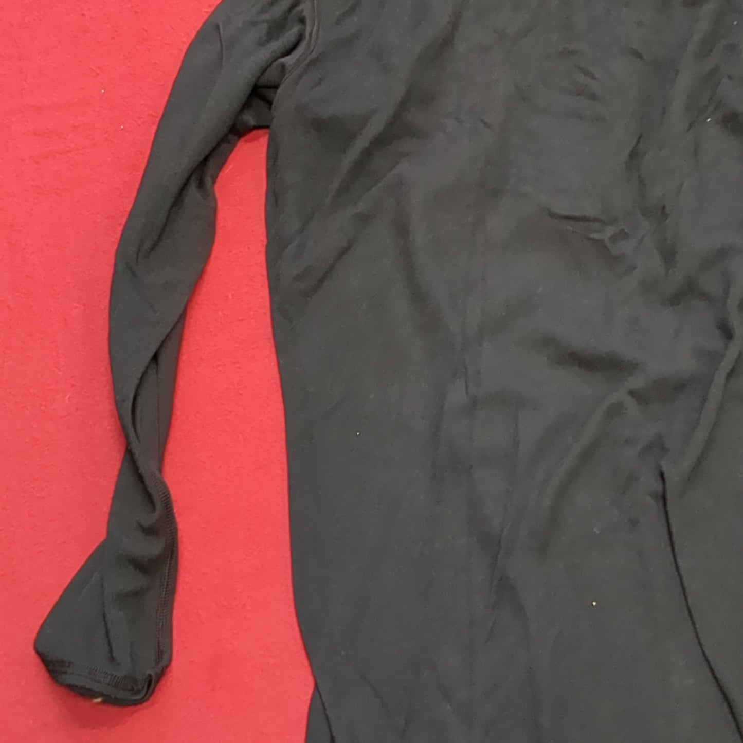 US Army MEDIUM 1/4 Zip MW Cold Weather Undershirt Black Good Condition (fa04-2)