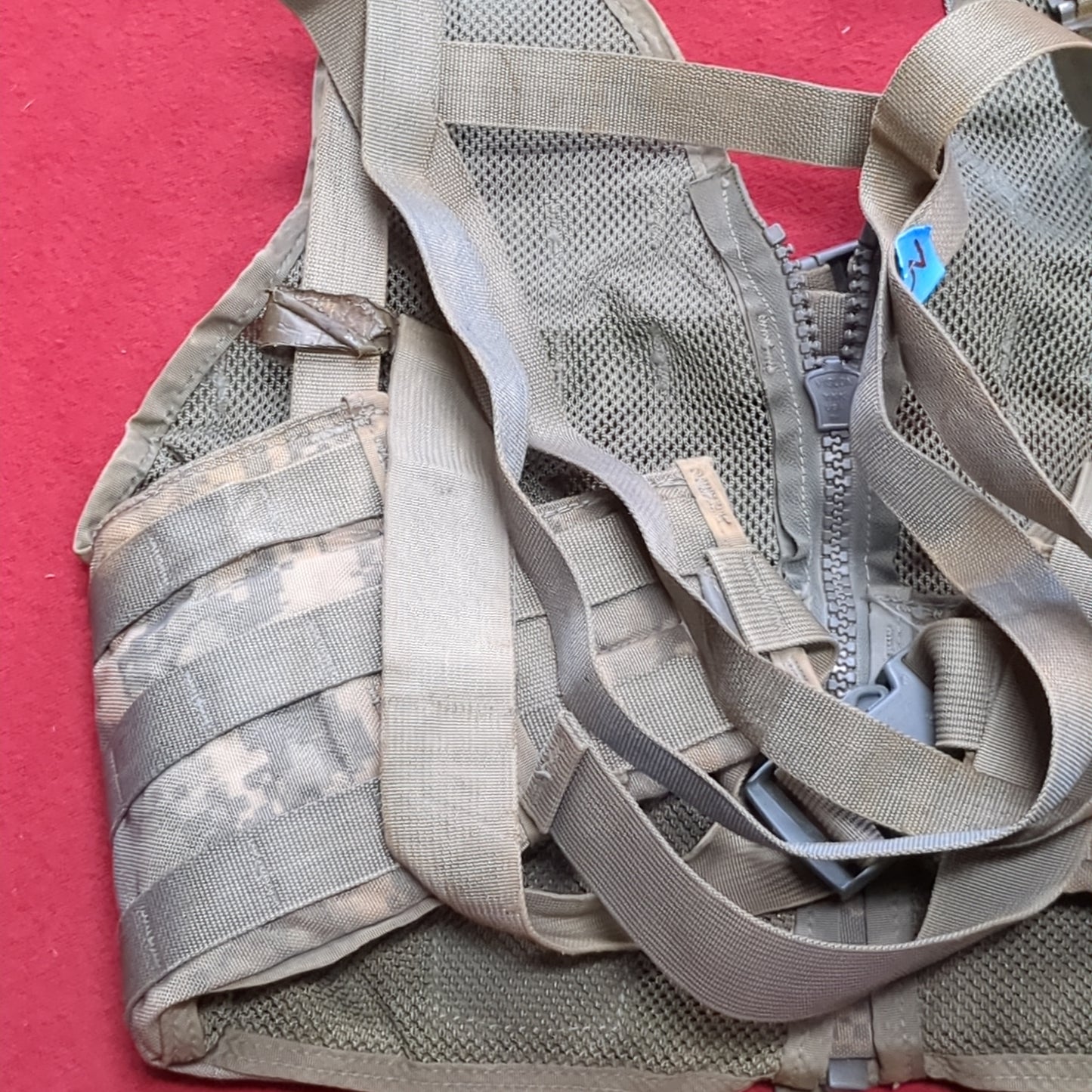 US Army USED ACU UCP Fighting Load Carrier Molle II (eb10-)