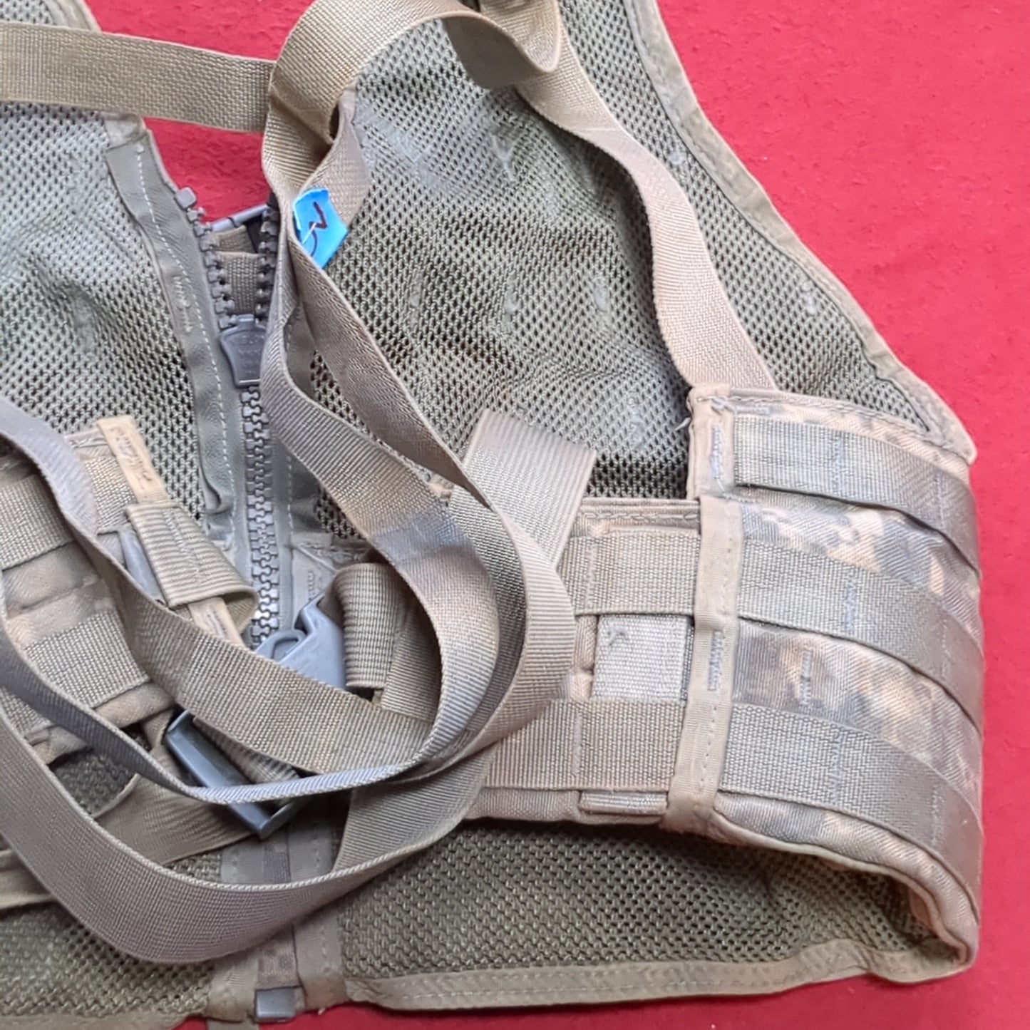 US Army USED ACU UCP Fighting Load Carrier Molle II (eb10-)