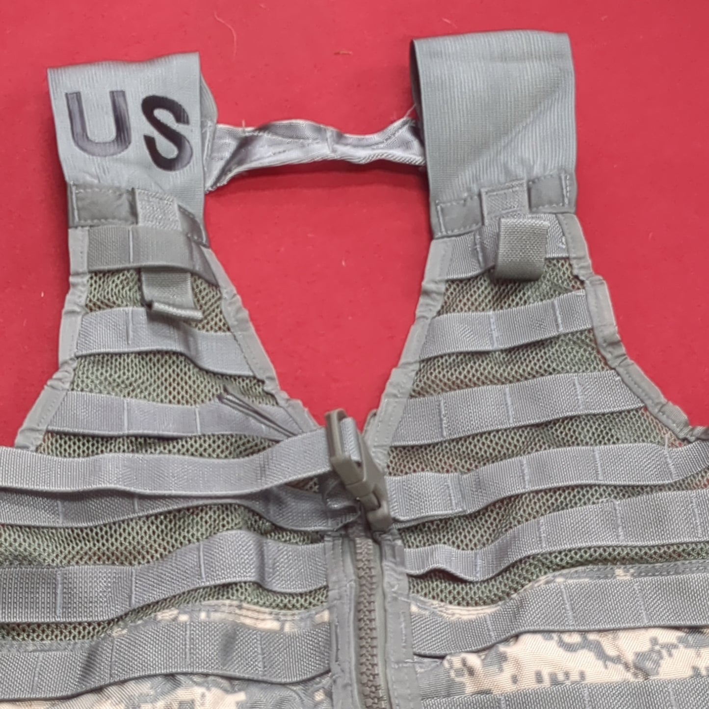 Chest Rig ACU Digitial Camo Fighting Load Carrier FLC Molle Excellent Condition ( eb07-SEP172)