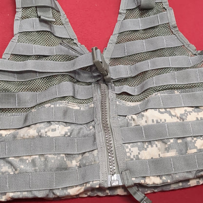 Chest Rig ACU Digitial Camo Fighting Load Carrier FLC Molle Excellent Condition ( eb07-SEP172)